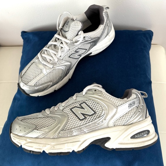 New Balance Silver Metallic Mesh Sneakers 530 - Picture 5 of 9